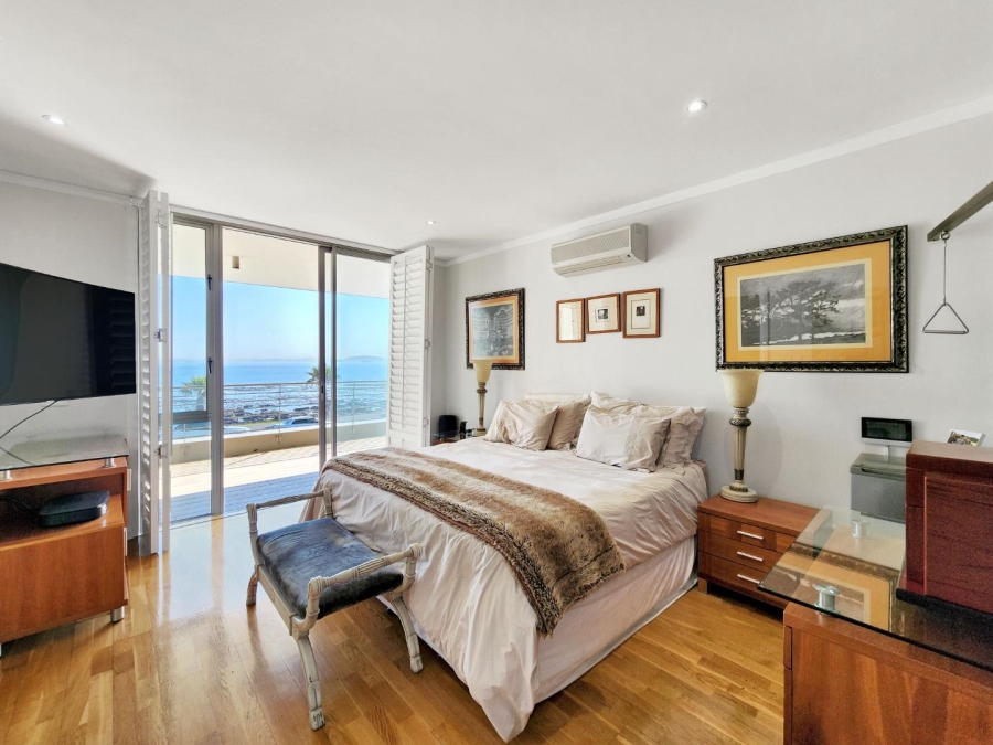 3 Bedroom Property for Sale in Mouille Point Western Cape